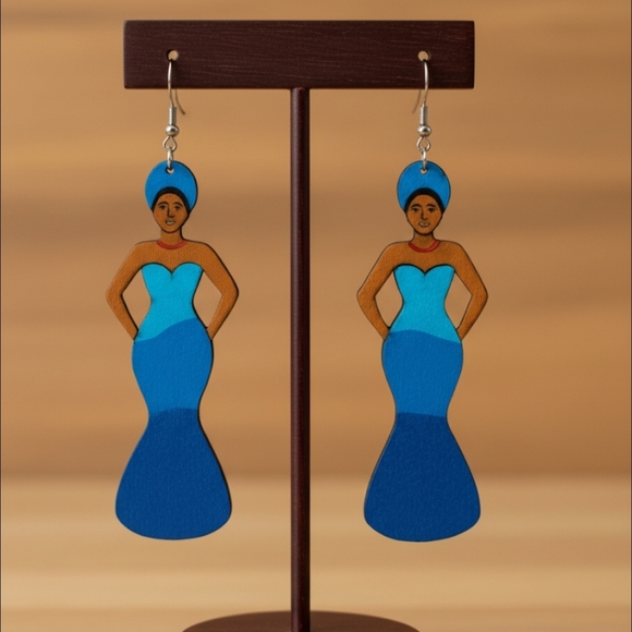 Long earrings with a woman's silhouette, cultural and full of. 9 cm - Picture 9 of 9